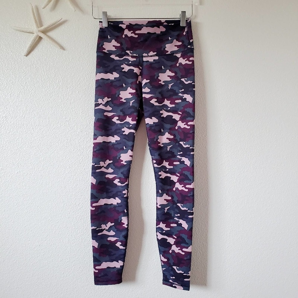 Fabletics Camo Active Workout Leggings Small Green